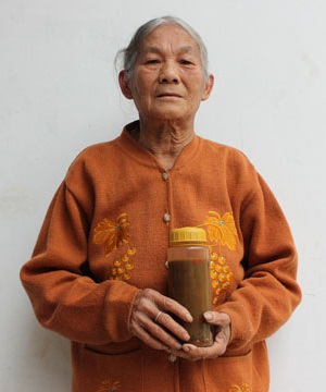 Bà Trần Thị Thứ (74 tuổi)