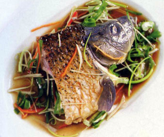 Cá chép hấp xì dầu - một trong những món ăn ngon từ cá chép không thể bỏ qua