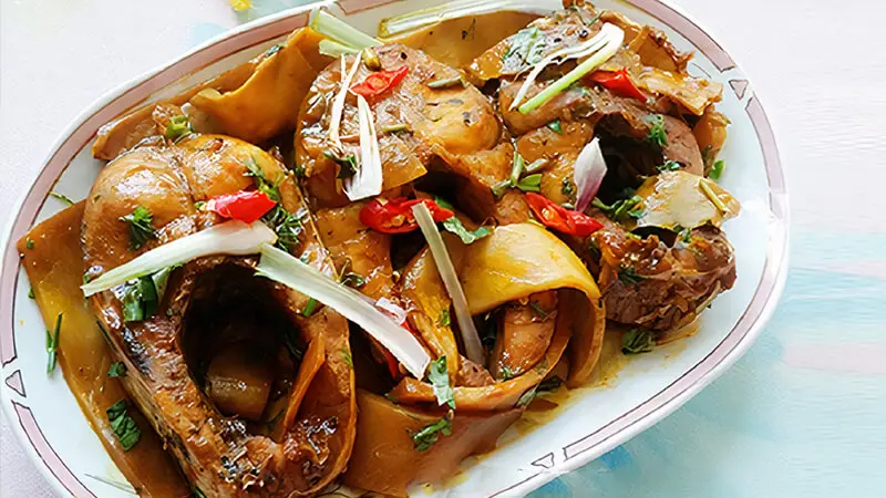 Thơm ngon lạ miệng với món cá kho măng