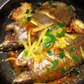 Cá rô kho nghệ