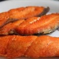Cá hồi chiên vàng