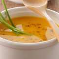 Súp cá hồi bí đỏ chế biến đơn giản mà lại ngon miệng và hấp dẫn