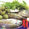 Canh cá nấu sấu ngày hè