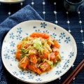Salad cá hồi ngon màu sắc